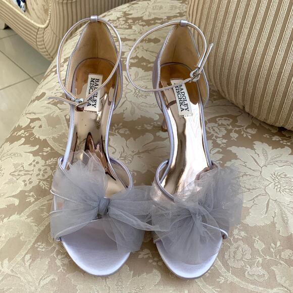 Badgley Mischka Terris Mid Heel With Poof in Soft Violet - Picture 4 of 13